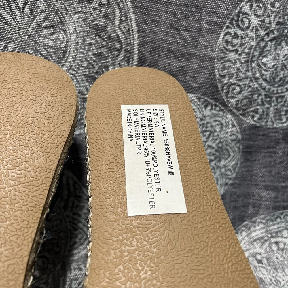 The Unbranded Brand step out